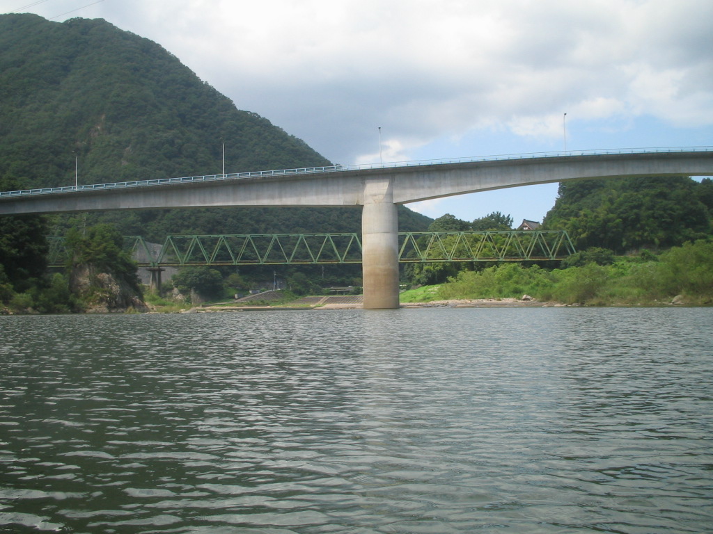 曙大橋と鉄橋