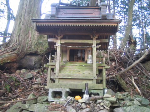 大根山の神