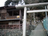 鳥居下から振り返って